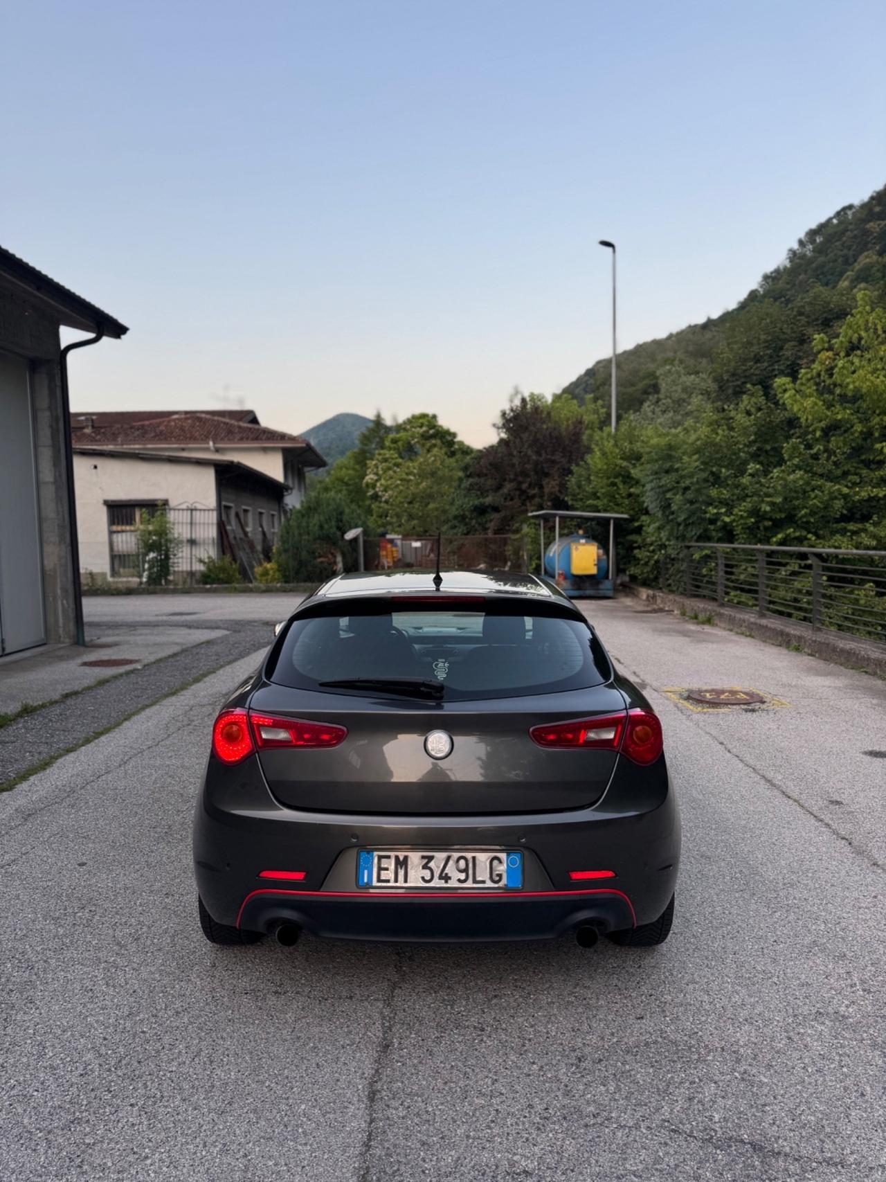 Alfa Romeo Giulietta 2.0 JTDm-2 140 CV Distinctive