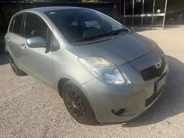 TOYOTA Yaris 108km 1.3 5p Sol senza nessun lavoro da fare