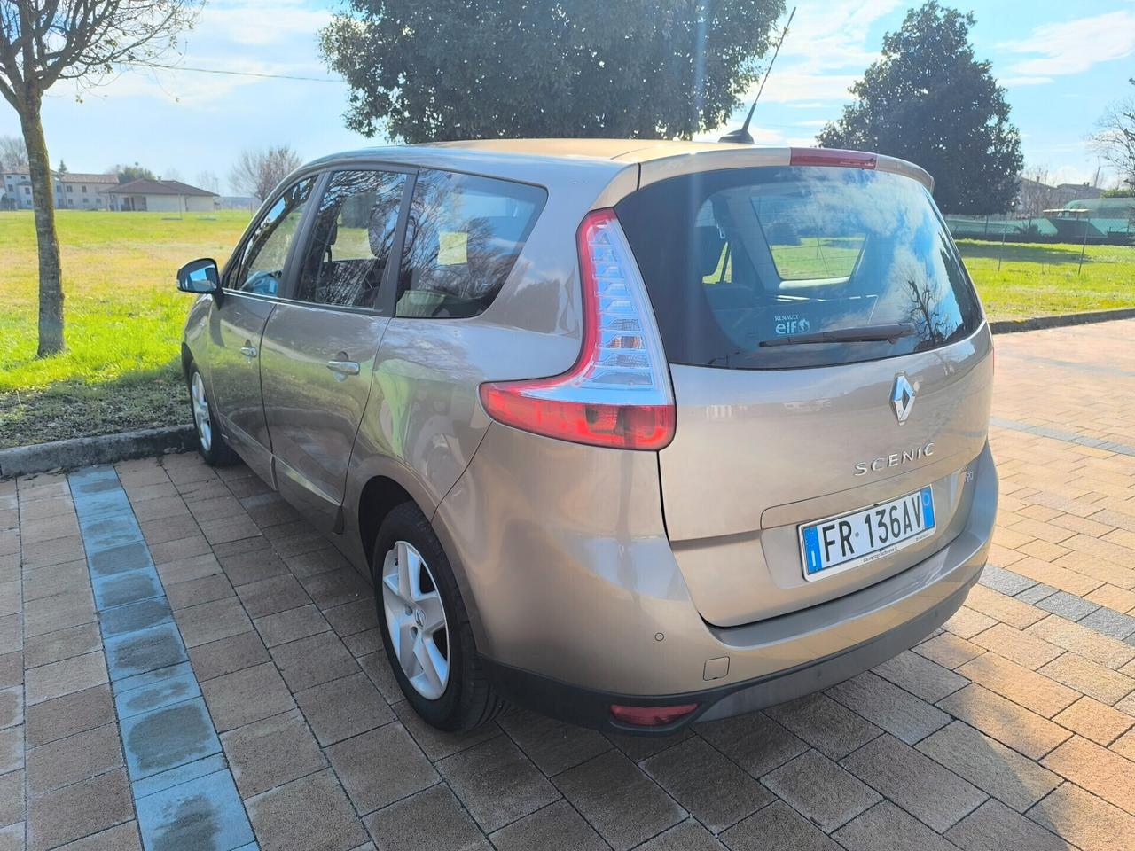 RENAULT Scenic 1.5 dCi 110CV StarteStop Energy7posti