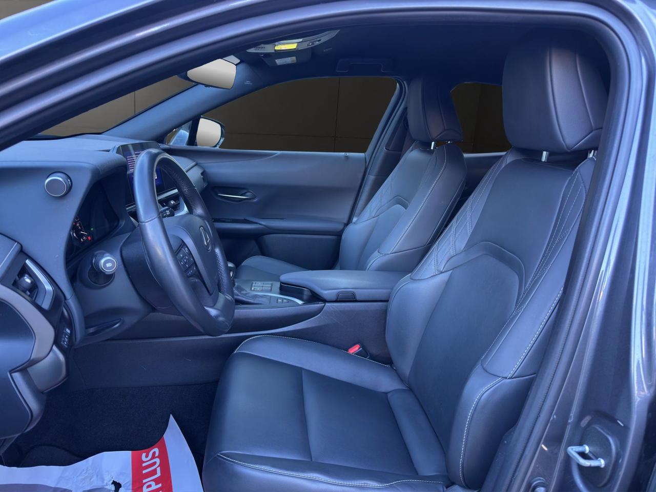 Lexus UX 250h 2.0 Flare - F Sport 2wd cvt