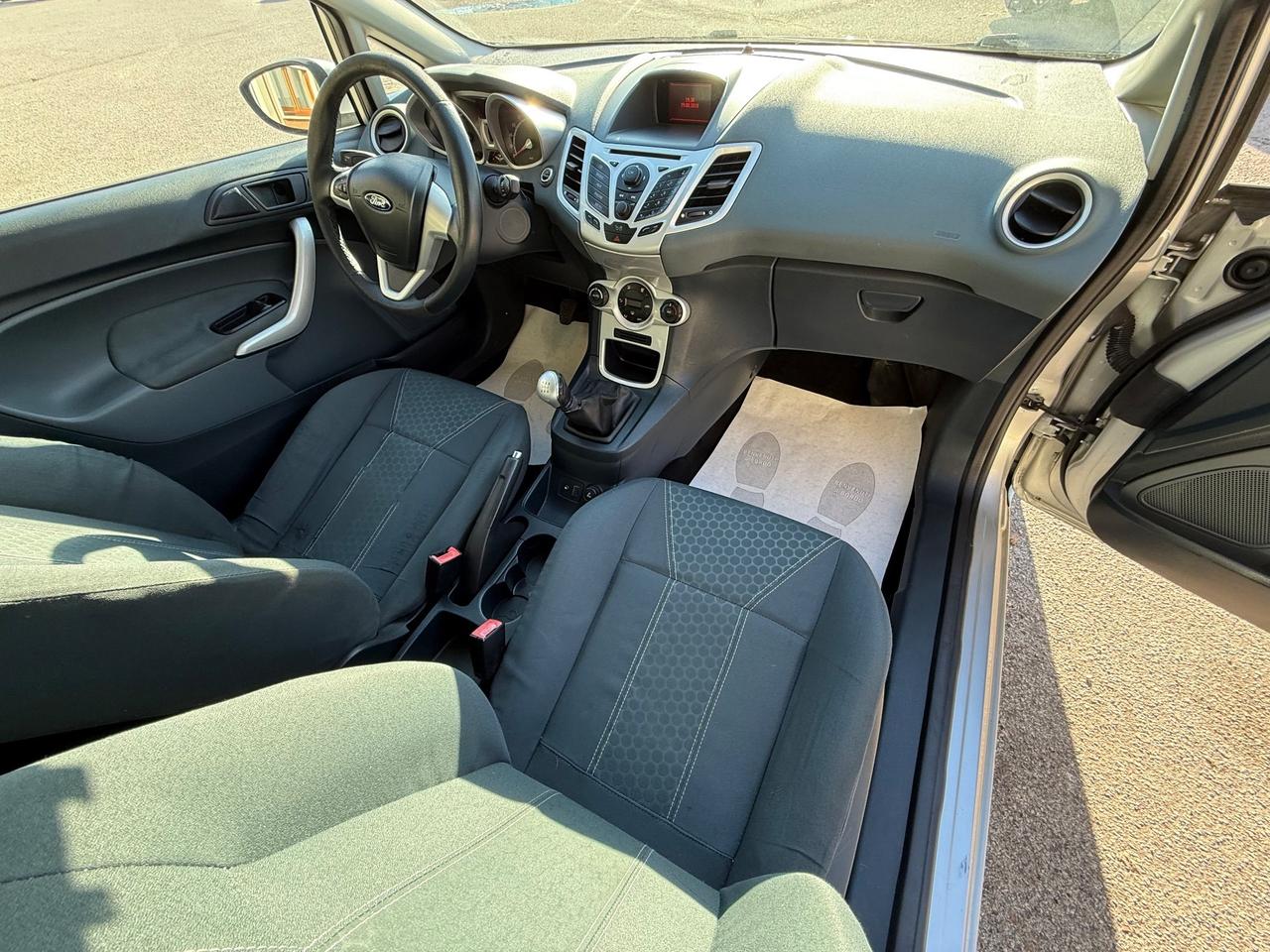 Ford Fiesta 1.4 TDCi 70CV 3 porte - Neopatentati