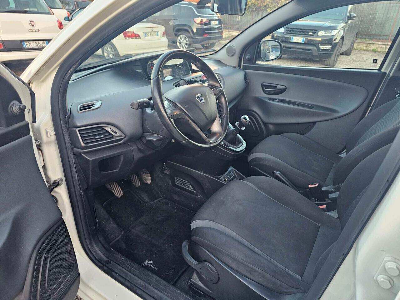 Lancia Ypsilon 1.2 69 CV 5 porte GPL Ecochic Gold