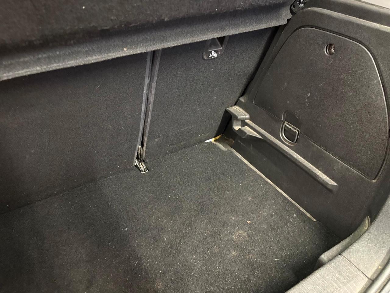 Opel Corsa 1.4 90CV GPL Tech 5 porte b-Color