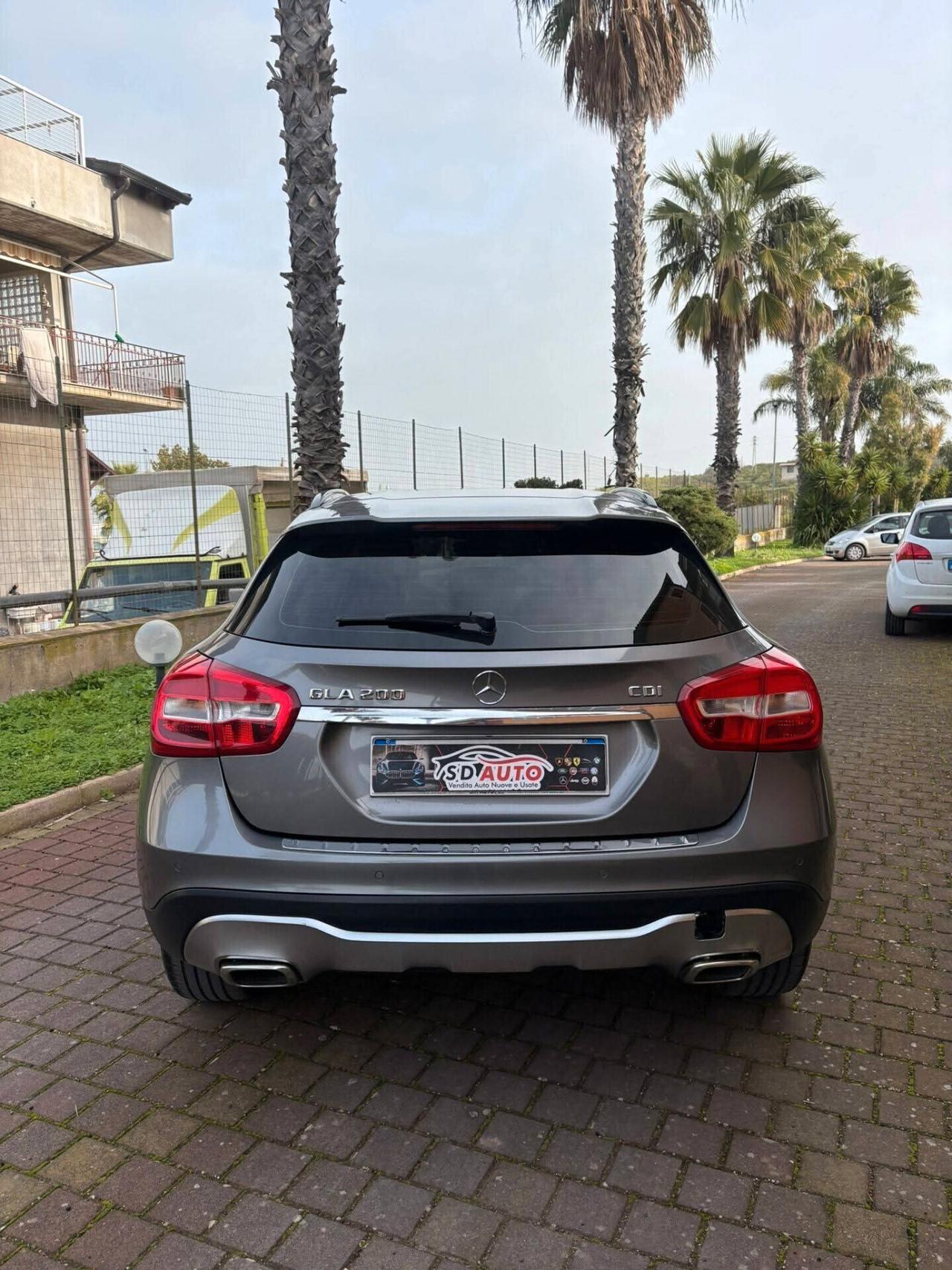 Mercedes-benz GLA 200 CDI Sport//*