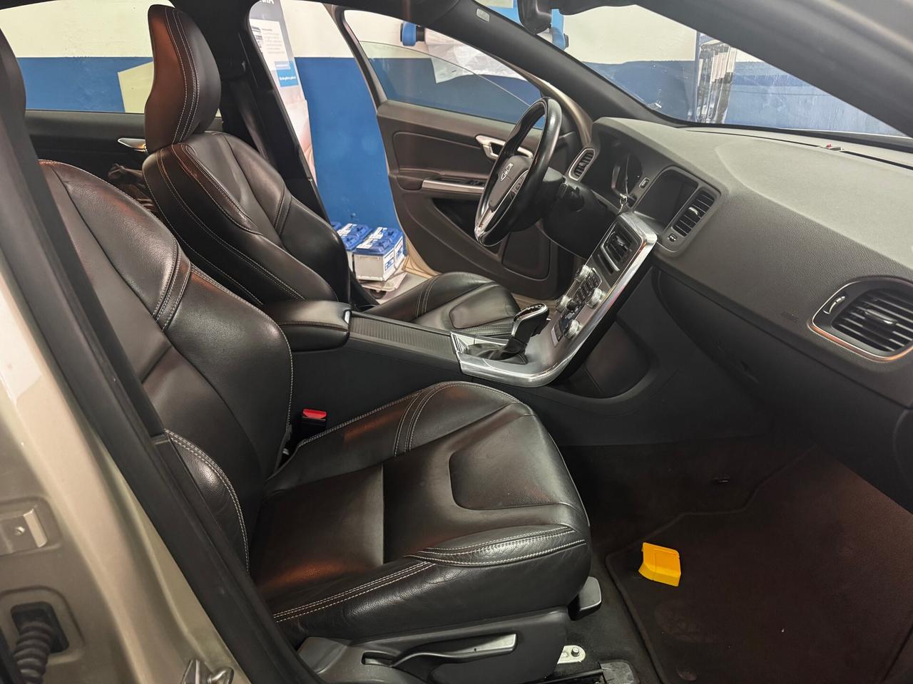 Volvo S60 D3 Geartronic Summum