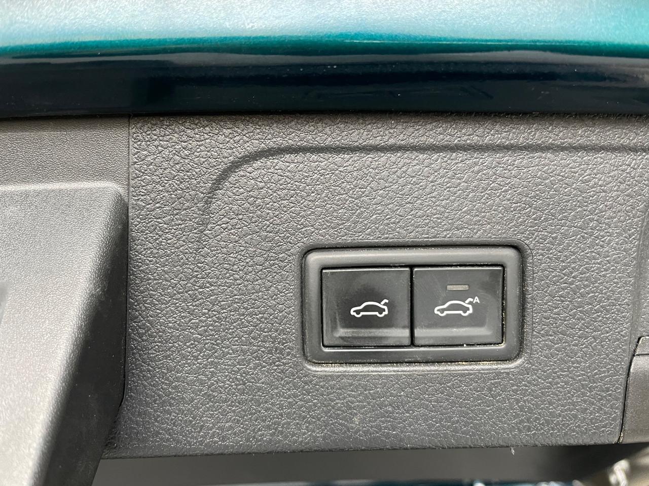 Volkswagen Passat Variant 2.0 TDI DSG Elegance Executive