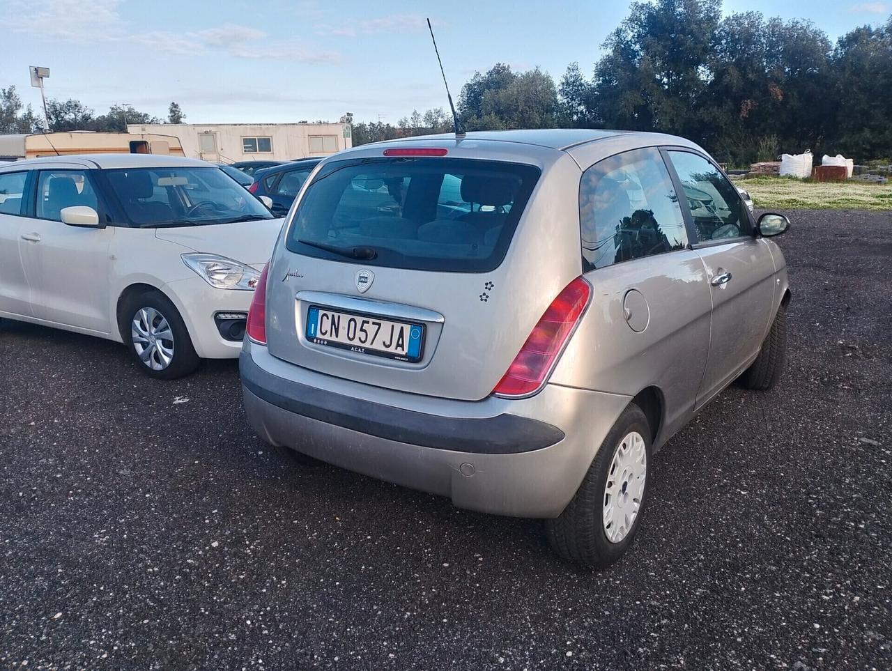 Lancia Ypsilon 1.2 Argento