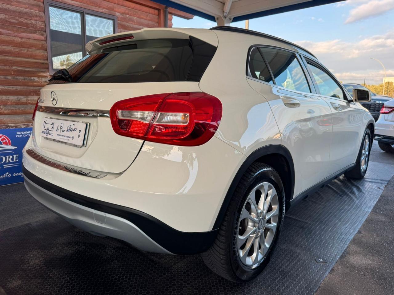 Mercedes-benz GLA 180 d Business