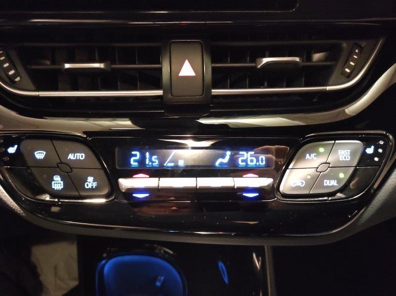 TOYOTA C-HR (2016-2023) - C-HR 2.0 Hybrid E-CVT Morebusiness