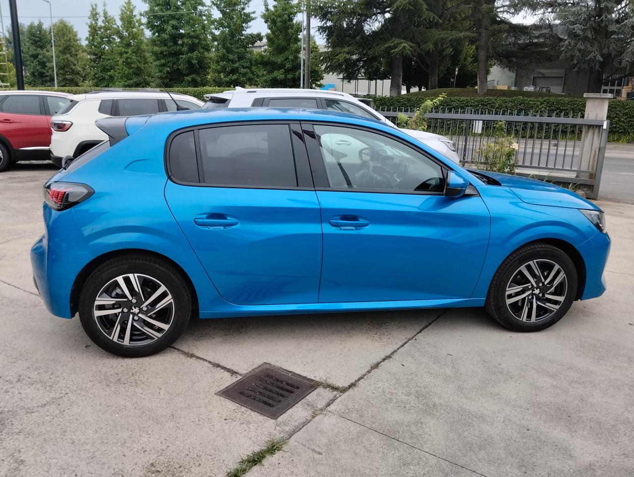 Peugeot 208 PureTech 100 Stop&Start EAT8 5 porte Allure Pack