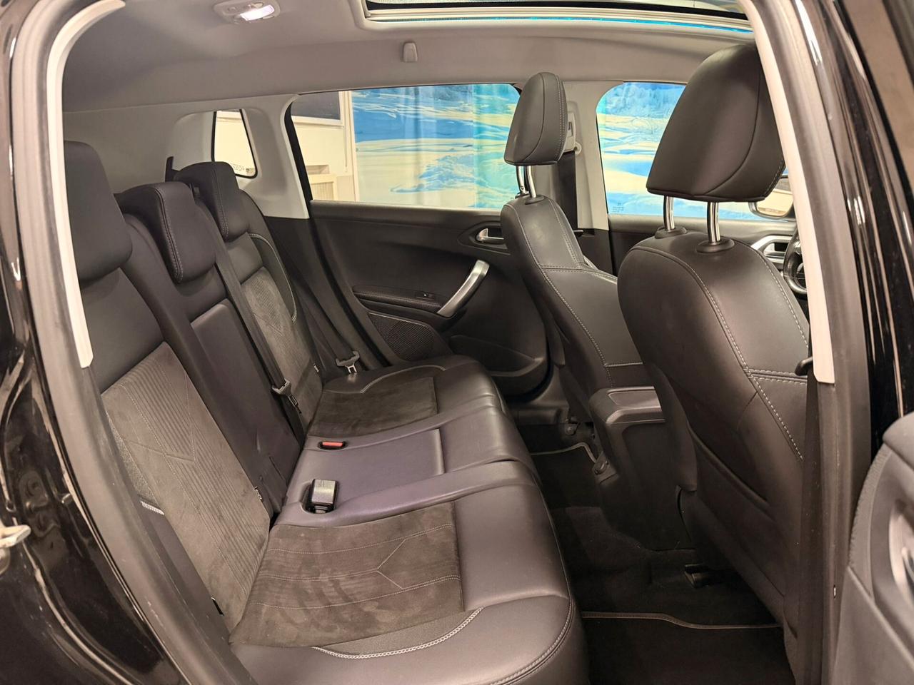 Peugeot 2008 BlueHDi 120 S&S Black Matt