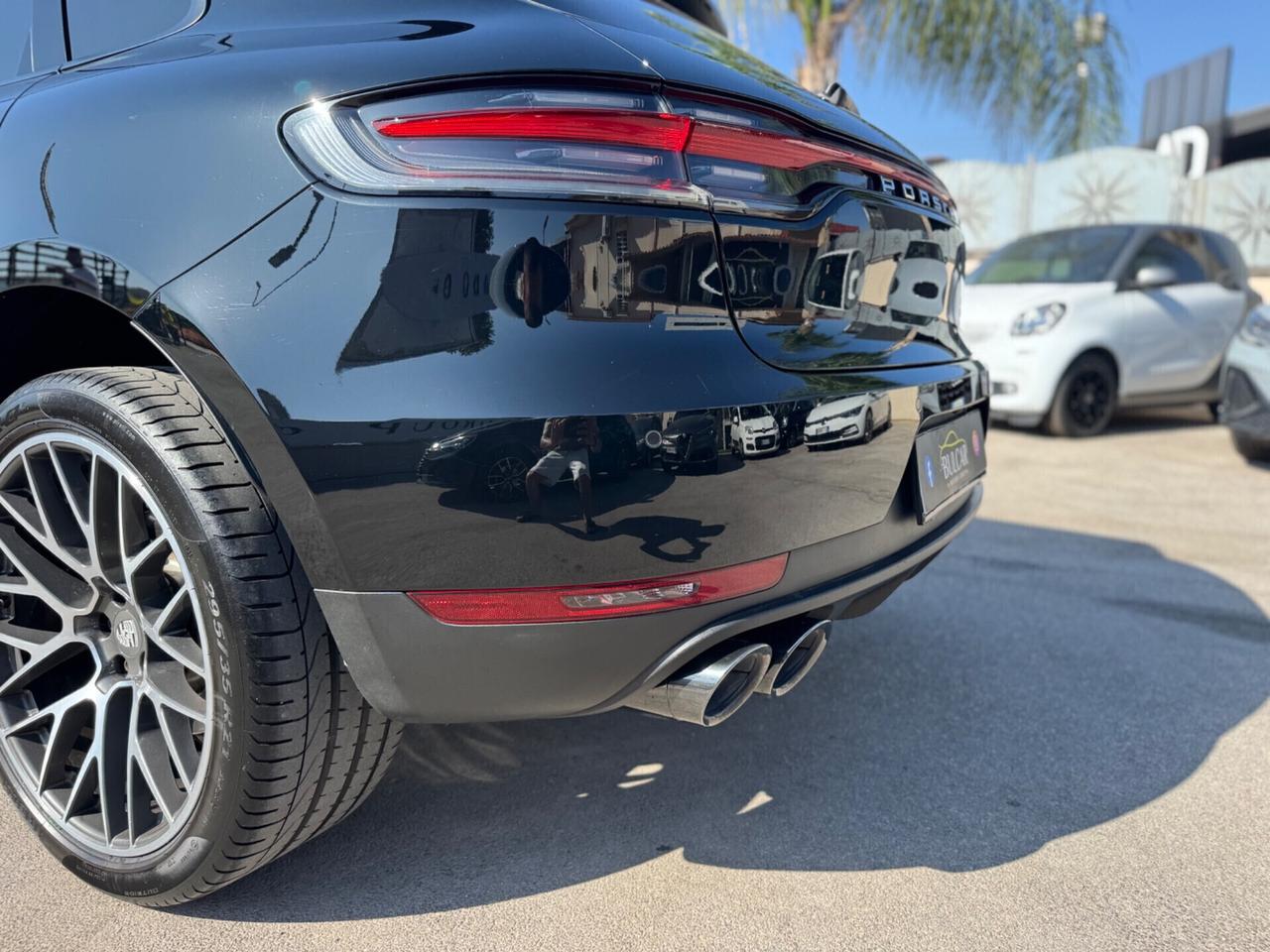 Porsche Macan 2.0 pari al nuovo