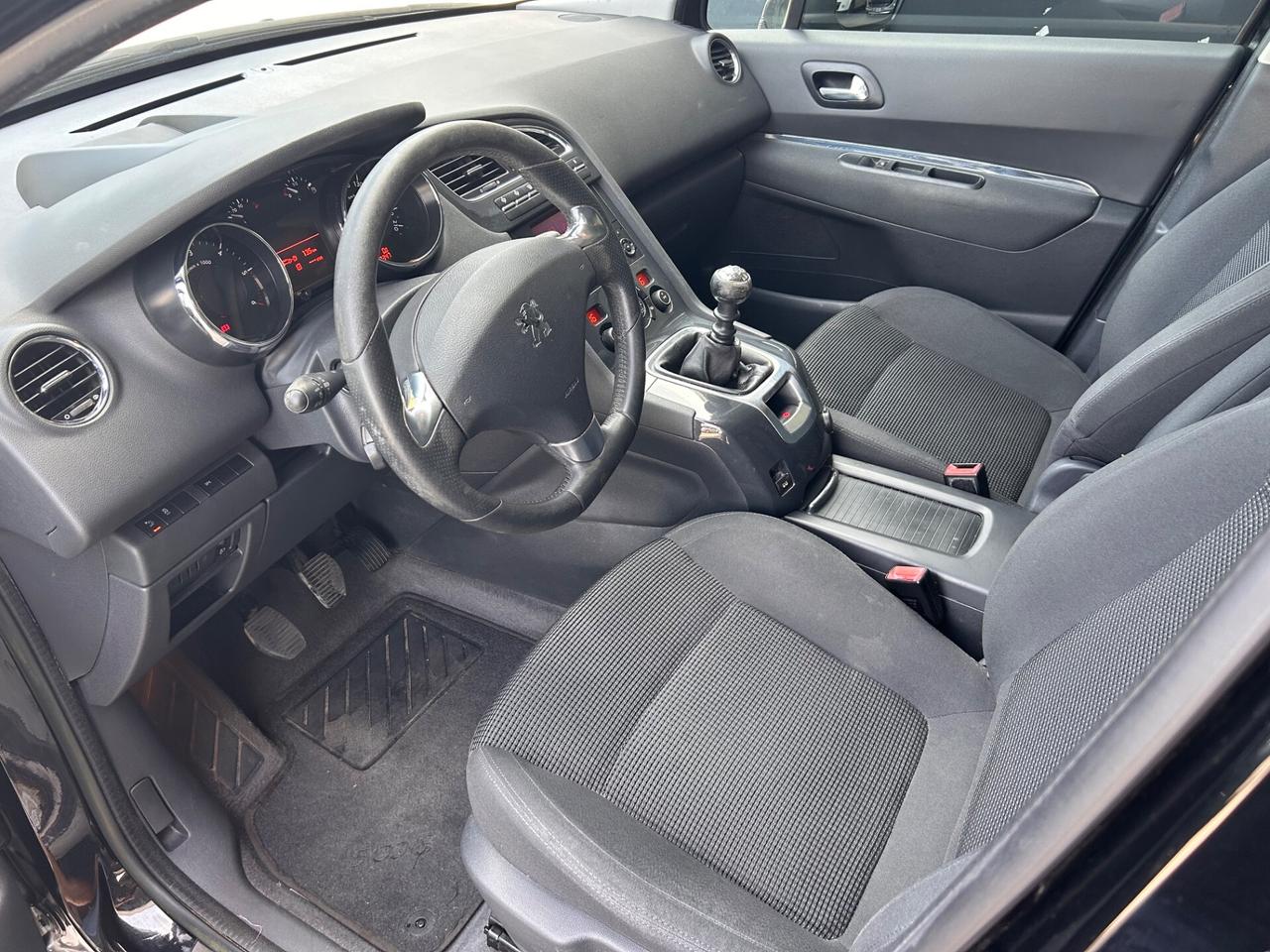Peugeot 5008 7 posti 1600 hdi 115 cv