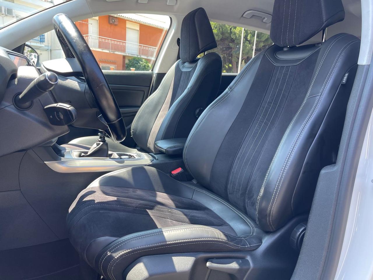 Peugeot 308 1.6 Blue HDI 120 Allure #11595