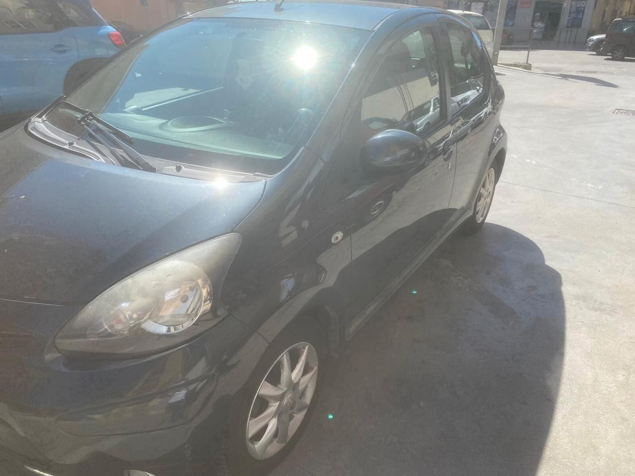 Toyota Aygo 1.0 12V VVT-i 5 porte Lounge Connect