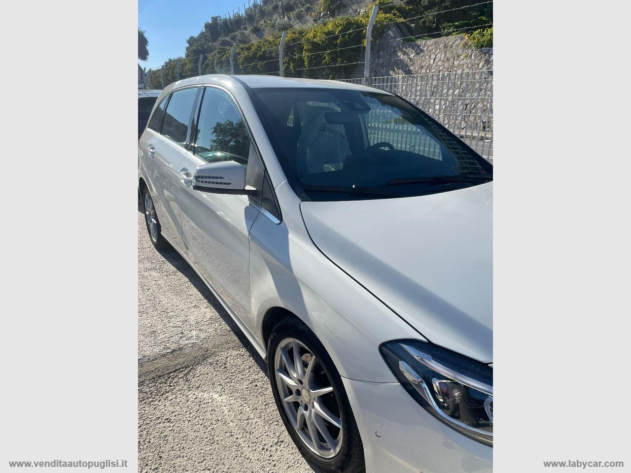 MERCEDES-BENZ B 180 Premium