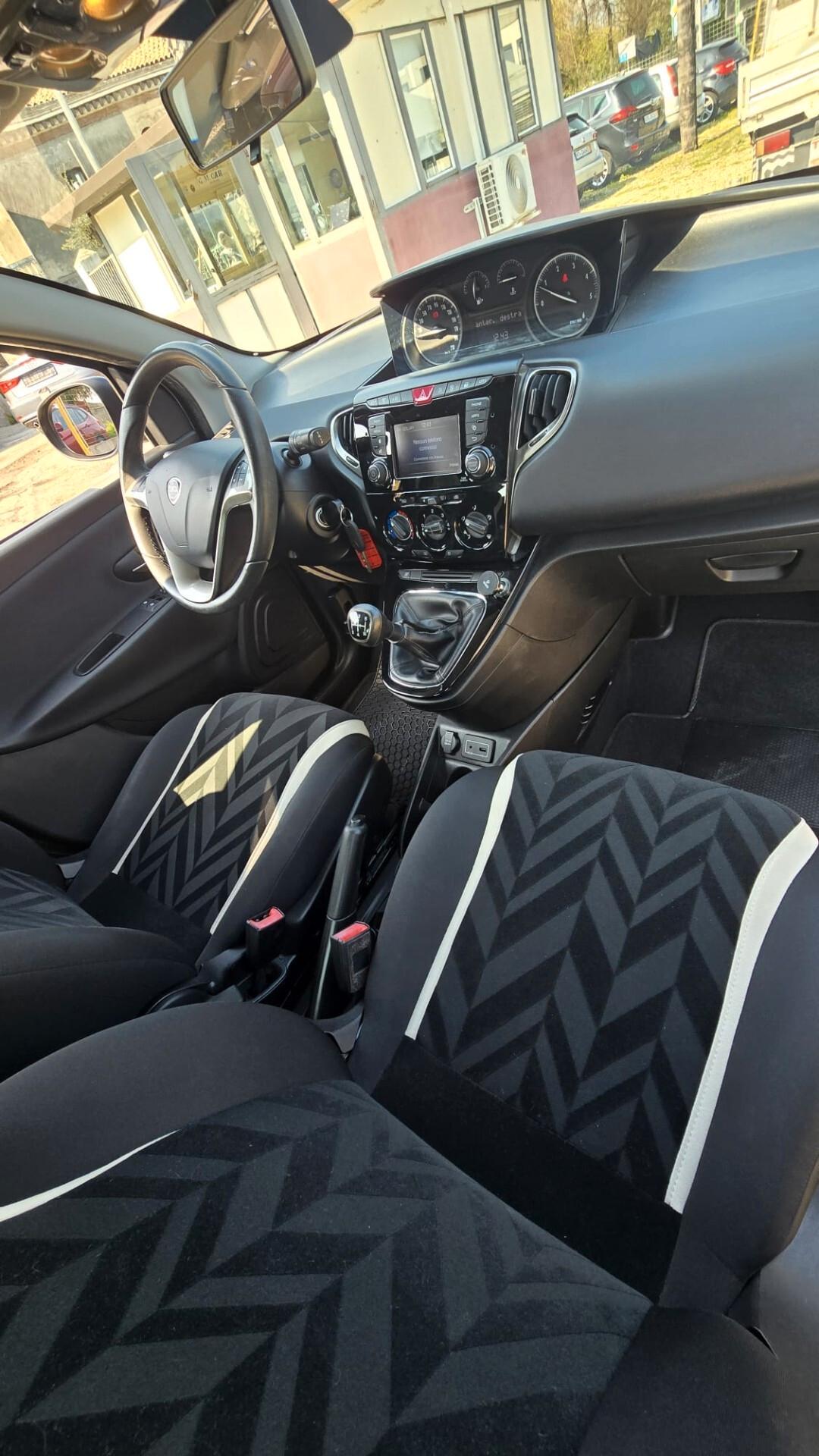 Lancia Ypsilon 1.3 MJT 16V 95 CV 5 porte S&S Platinum