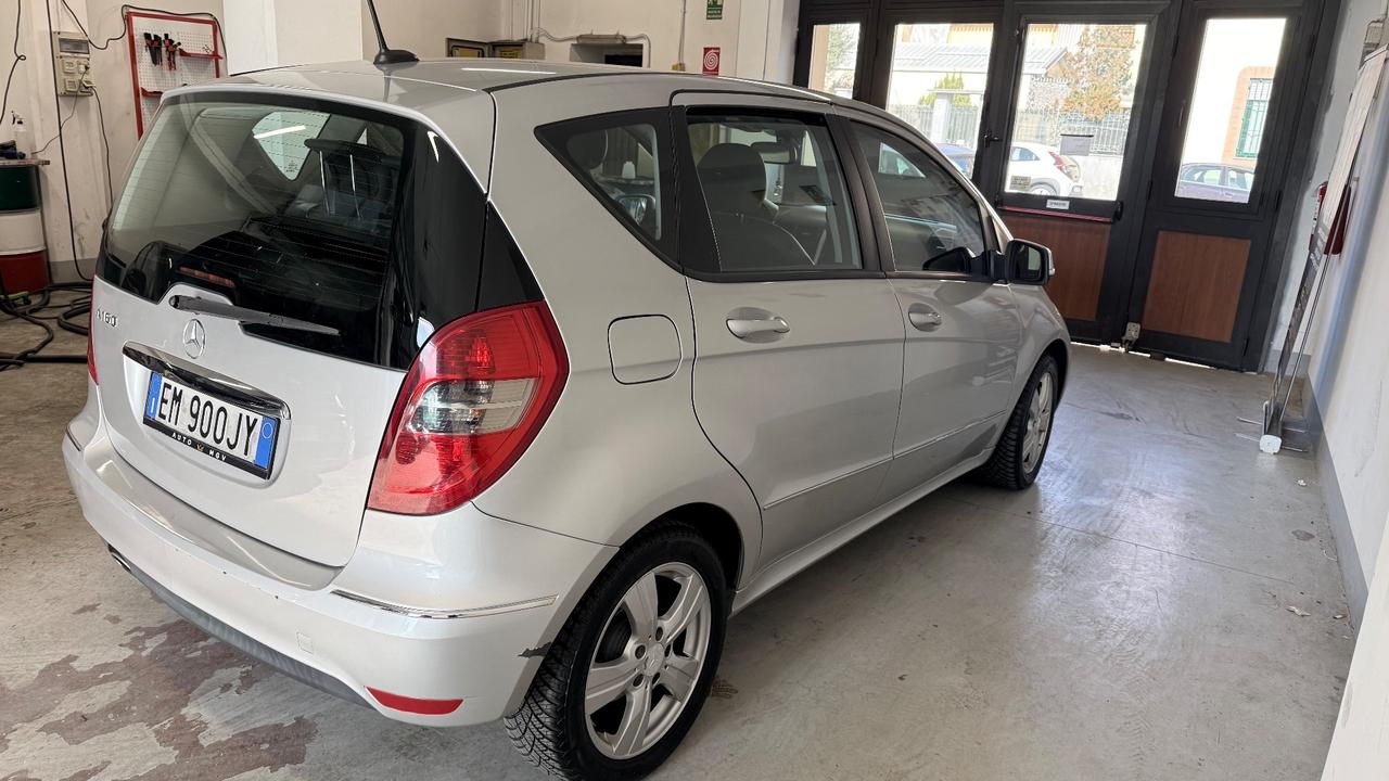 Mercedes-benz A 160 BlueEFFICIENCY Coupé Avantgarde