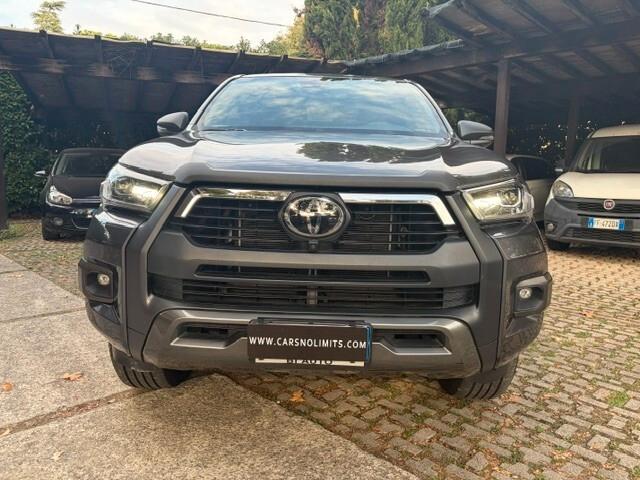 Toyota Hilux 2.4 D-4D A/T 4WD 4 porte Double Cab Invincible