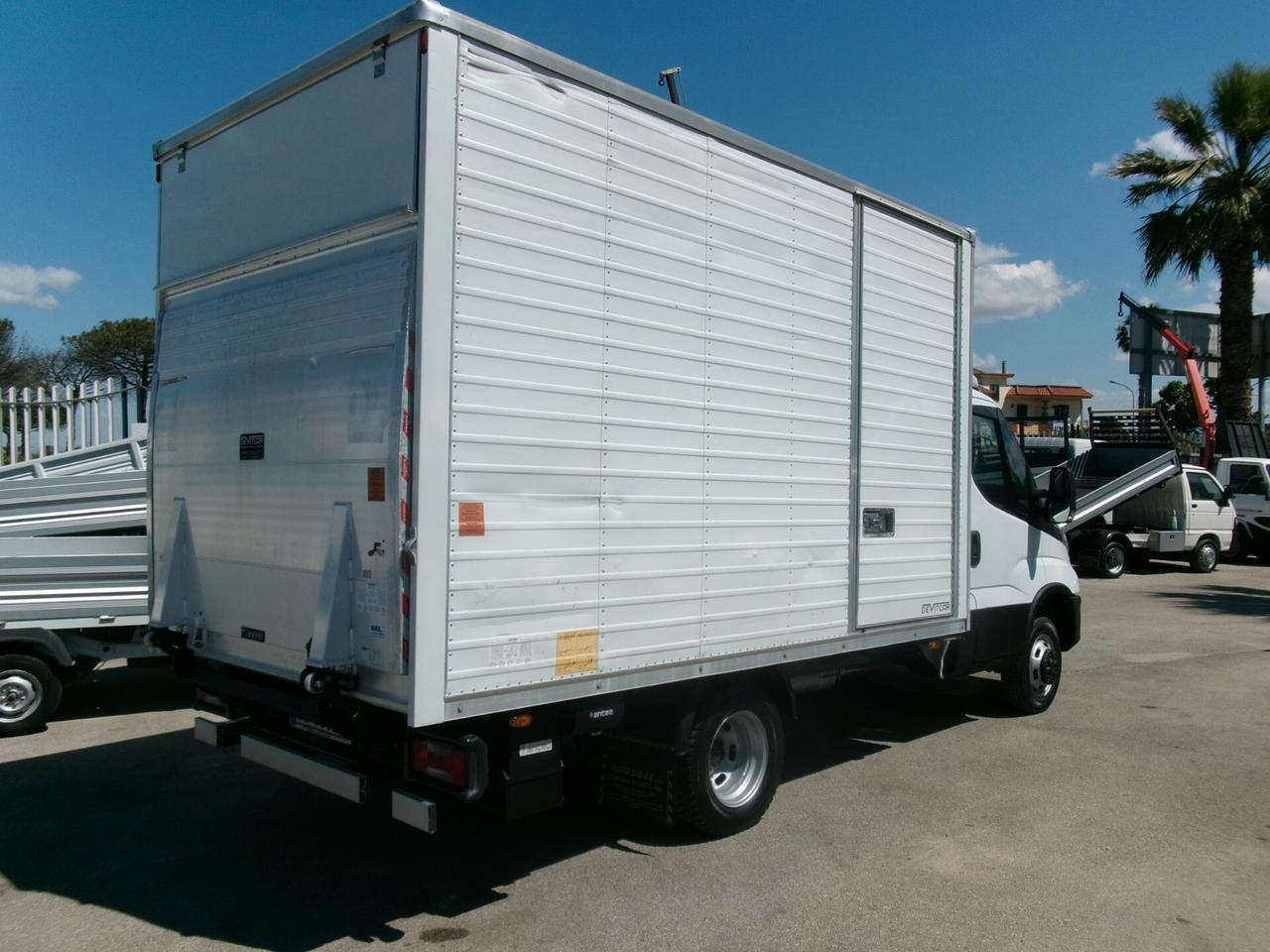 Iveco Daily 35C14 2.3 140CV E6D BOX+PEDANA PASSO 3450 7 PEDANE