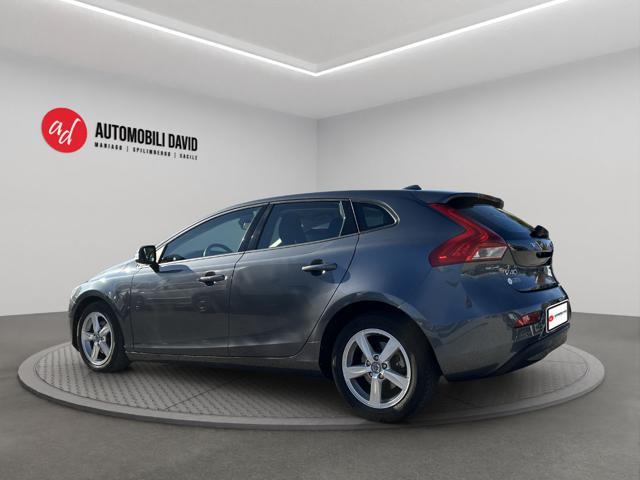 VOLVO V40 D2 1.6 Momentum