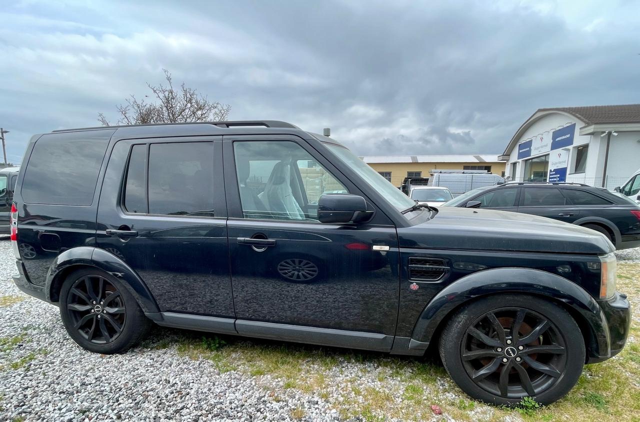 Land Rover Discovery 4 3.0 SDV6 245CV Black&White Limited Edition