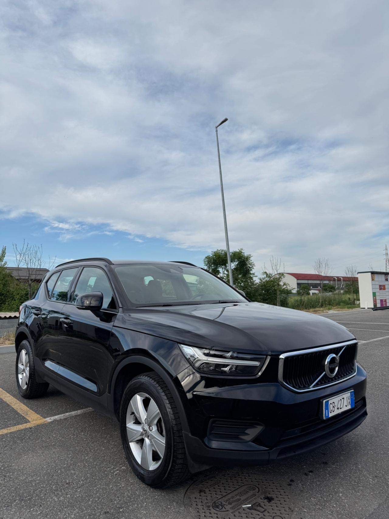 Volvo XC40 D3 AWD R-design N1