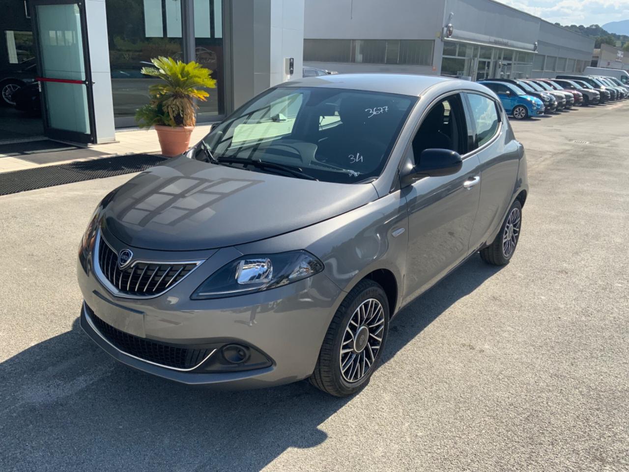 Lancia Ypsilon 1.0 FireFly 5 porte S&S Hybrid Platino
