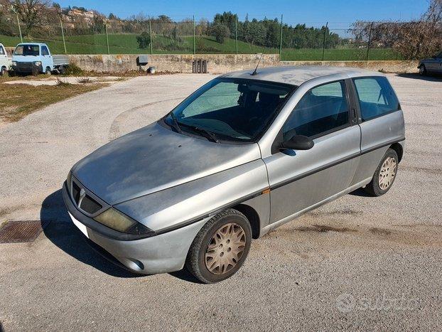 Lancia Y 1.2i cat Elefantino Blu