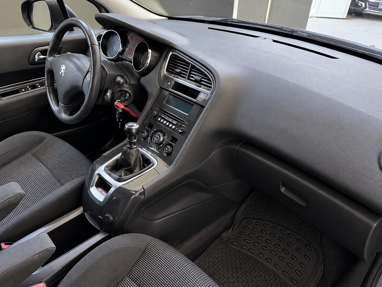 Peugeot 5008 1.6 HDi 115CV Business