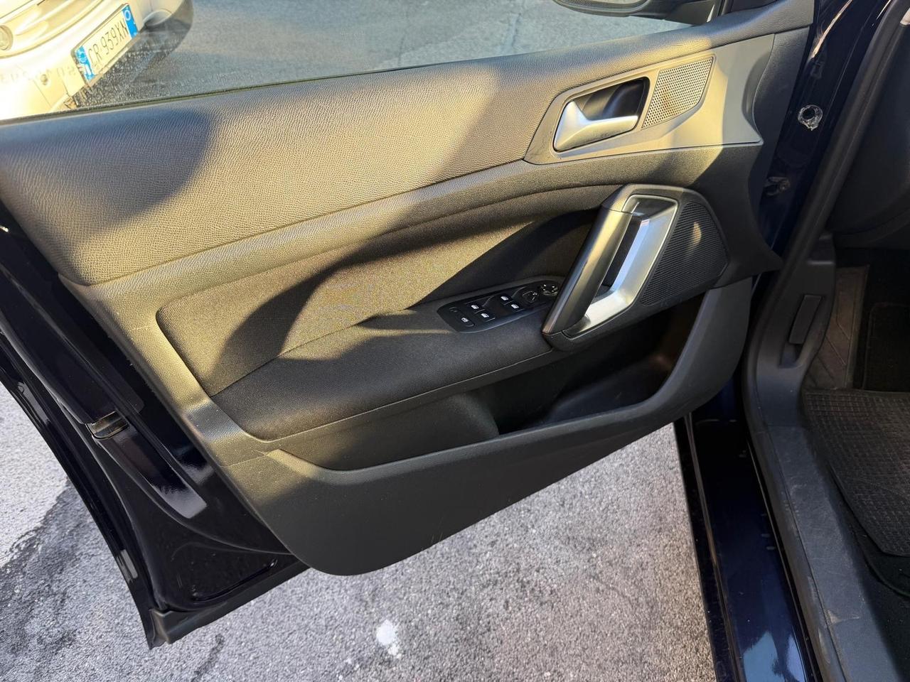 Peugeot 308 BlueHDi 120 S&S SW Allure