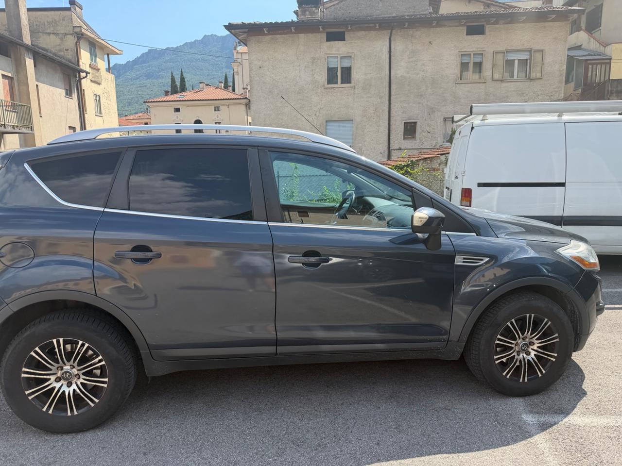Ford Kuga 2.0 TDCi 136 CV 4WD Titanium DPF