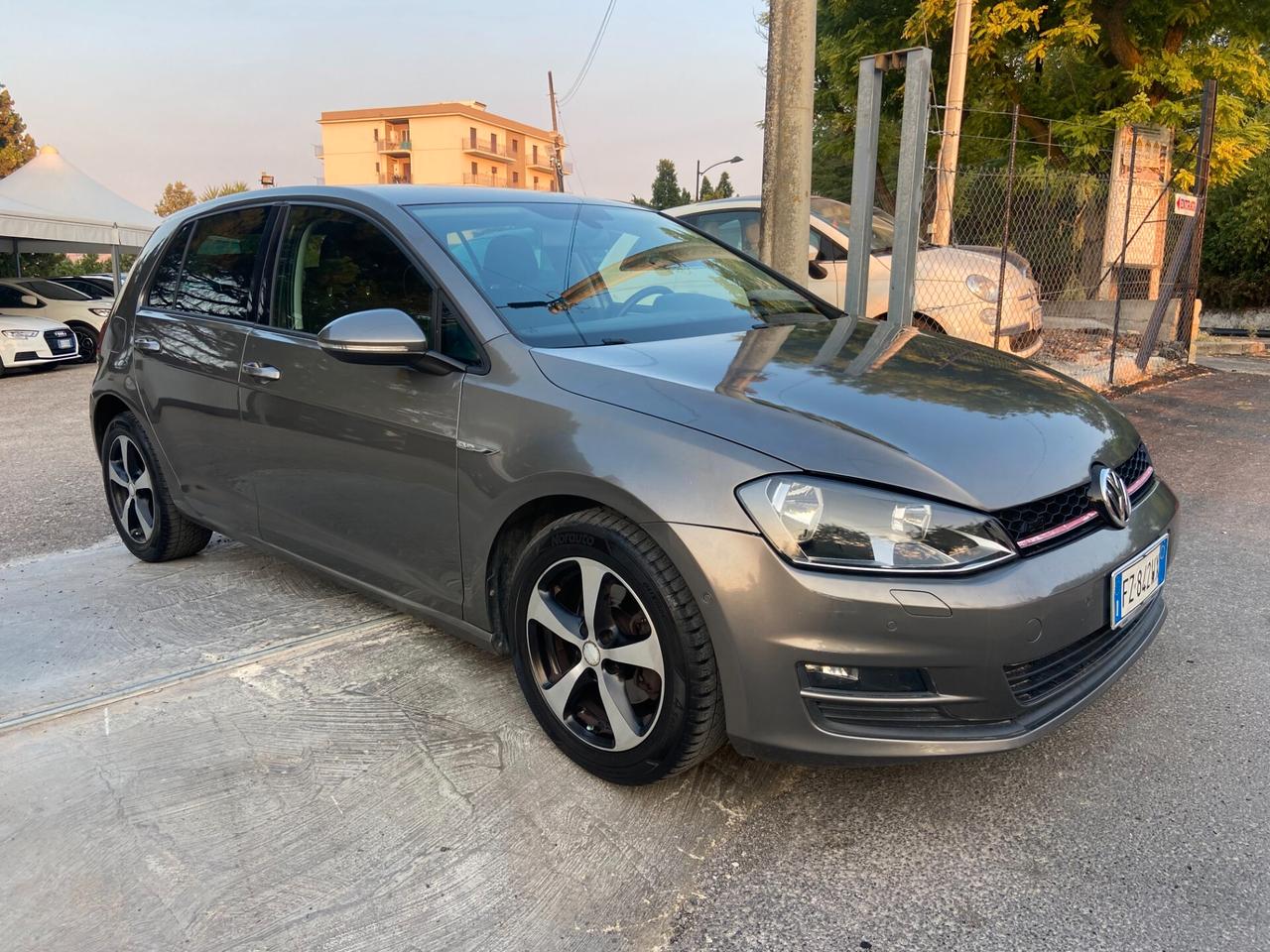 Volkswagen Golf 1.6 TDI Highline (KM Cerificati)
