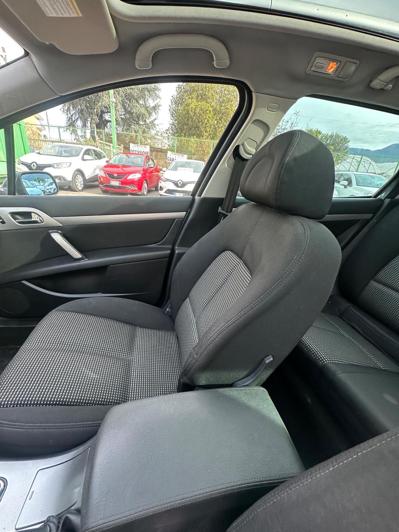 Peugeot 407 2.0 HDi SW Ciel Féline