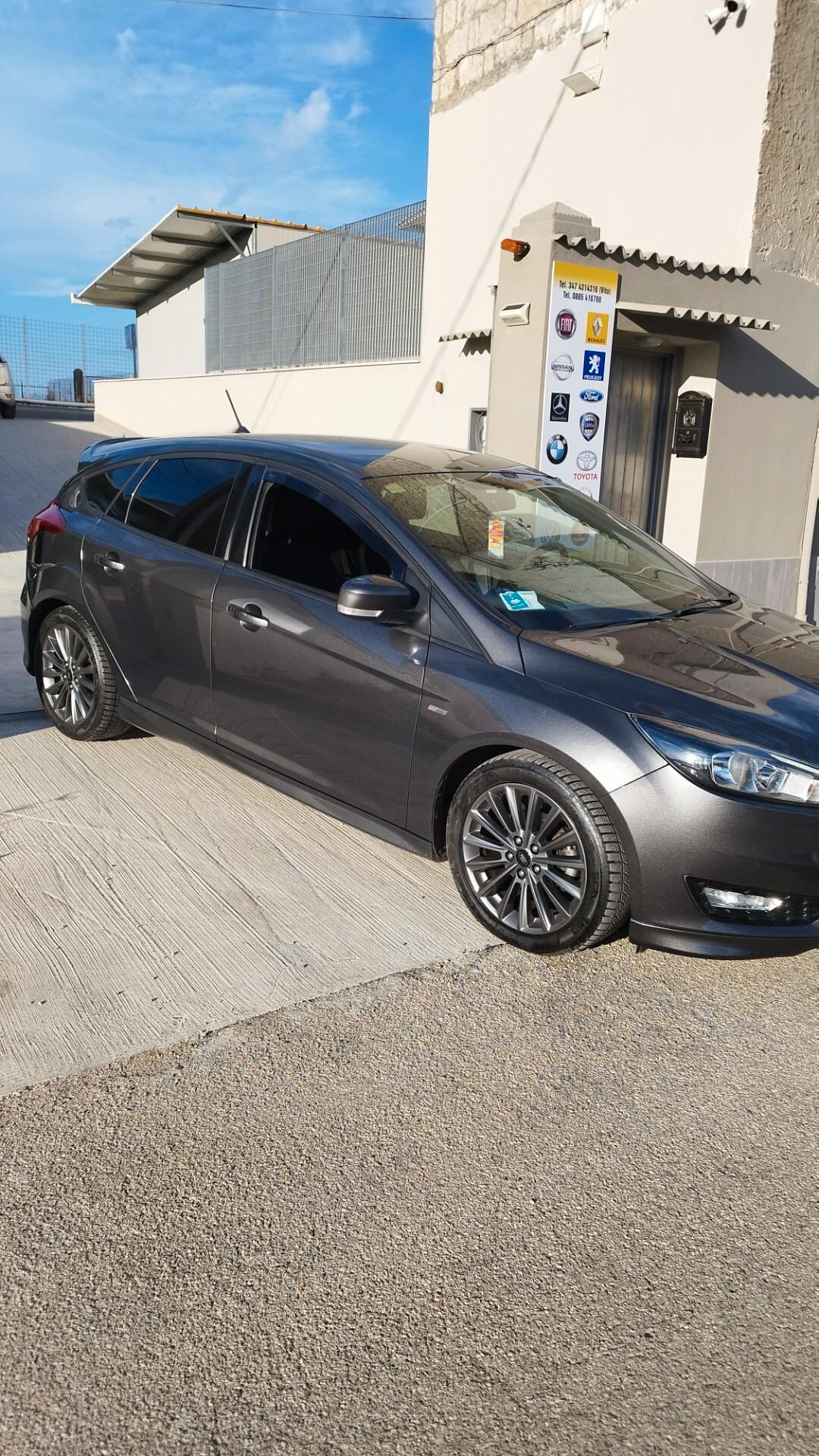 Ford Focus 1.5 TDCi 120 CV Start&Stop Powershift ST Line