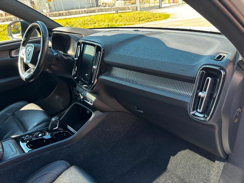 VOLVO XC40 (2017-->) XC40 D3 Geartronic R-design