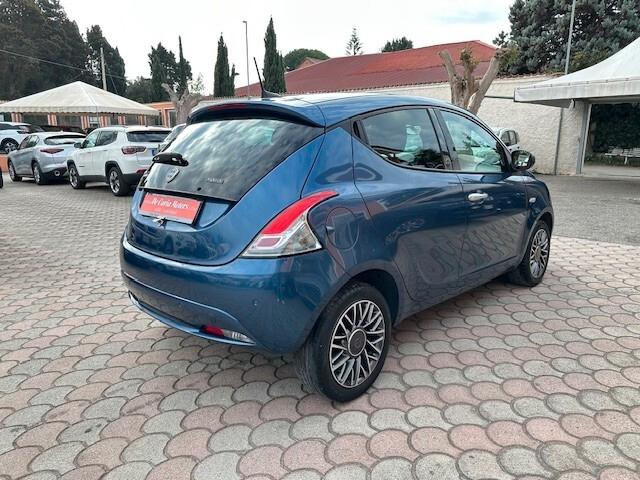 Lancia Ypsilon 1.0 FireFly Hybrid 70CV Ecochic Gold -2021-km 49.000