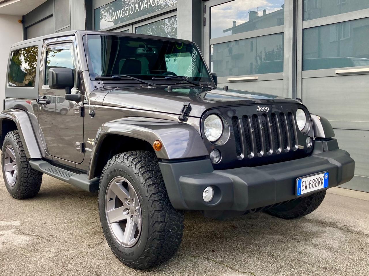 Jeep Wrangler Apple CarPlay, Soft Top