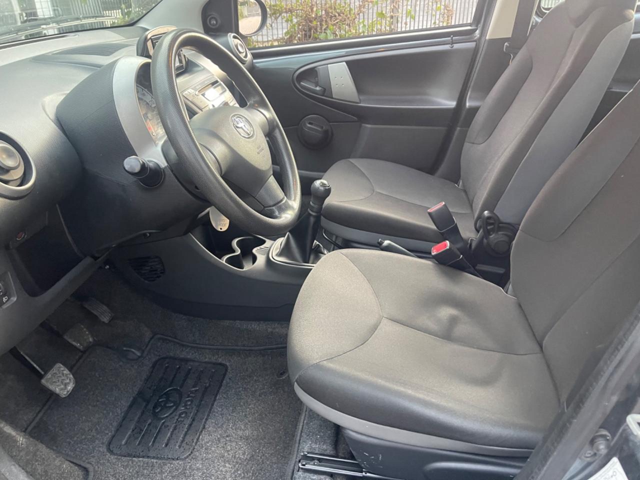 Toyota Aygo 1.0 12V VVT-i 5 porte Lounge Connect