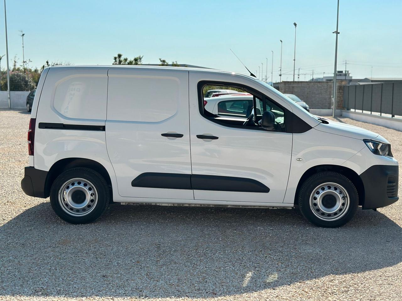 Peugeot Partner 3 posti 1.5 130CV Premium