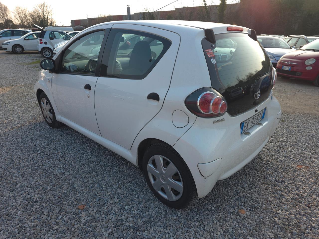 Toyota Aygo 1.0 12V VVT-i 5 porte Sol Connect