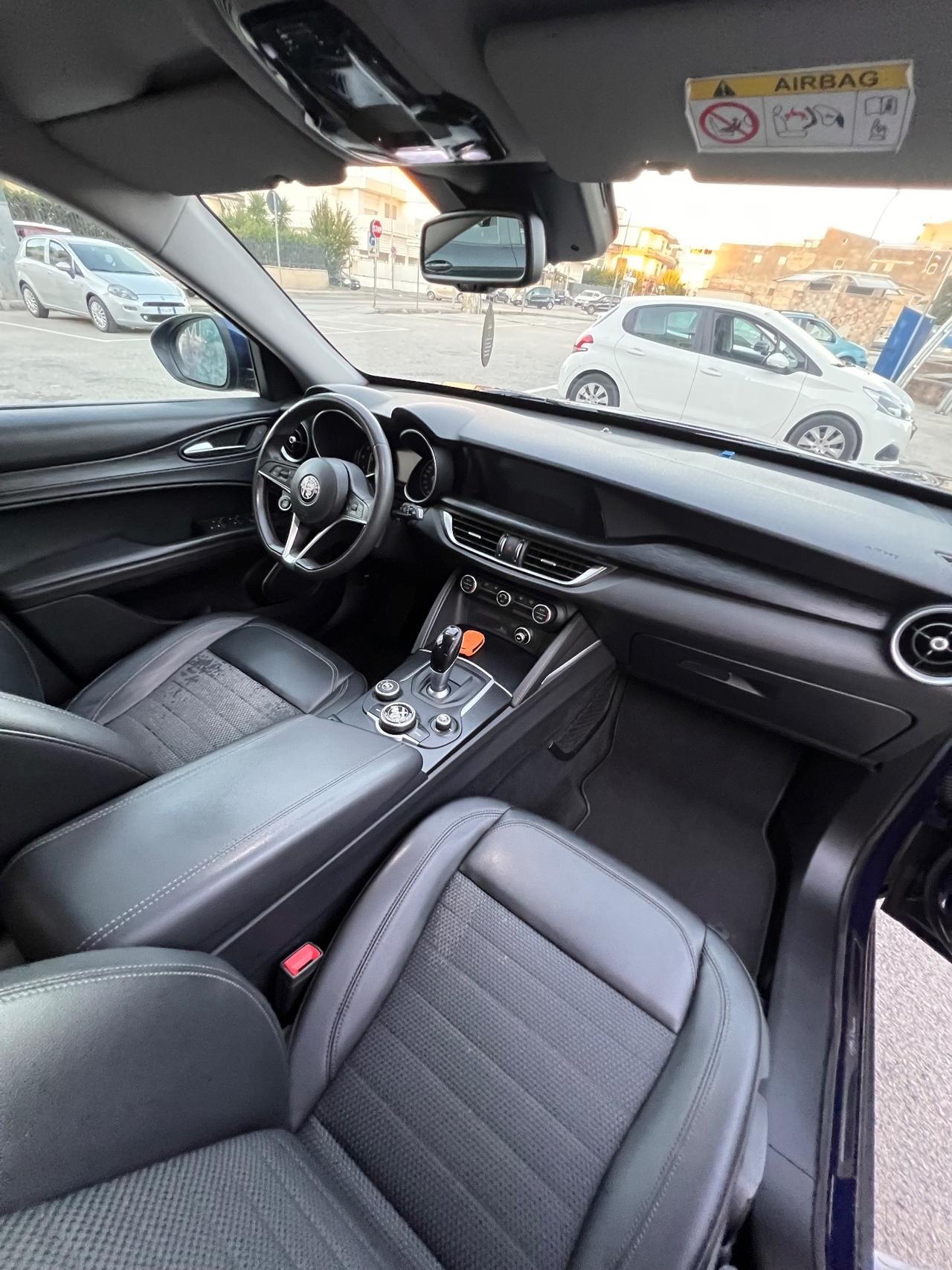 Alfa Romeo Stelvio 2.2 Turbodiesel 180 CV AT8 RWD Super