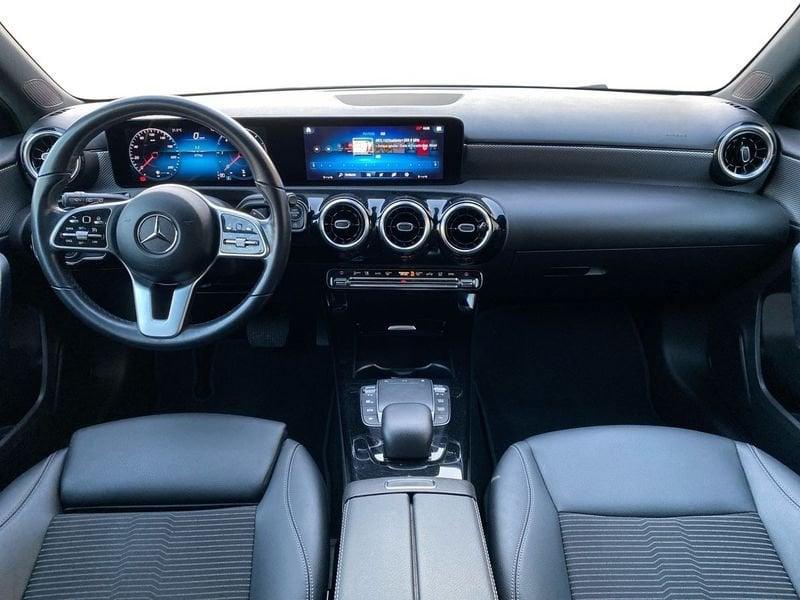 Mercedes-Benz Classe A A 180 d Sport Night edition auto