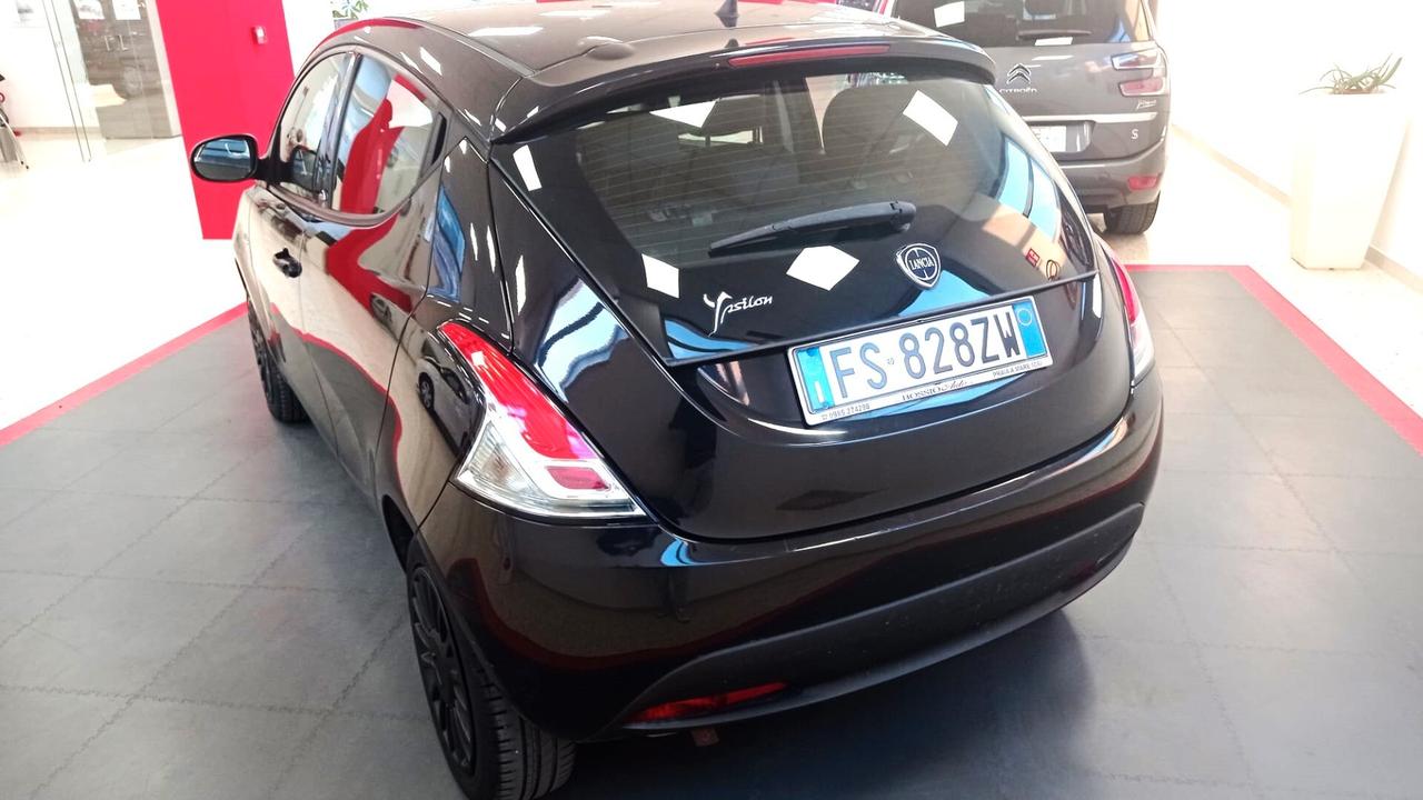 Lancia Ypsilon 1.2 69 CV 5 porte GPL Ecochic Elefantino Blu