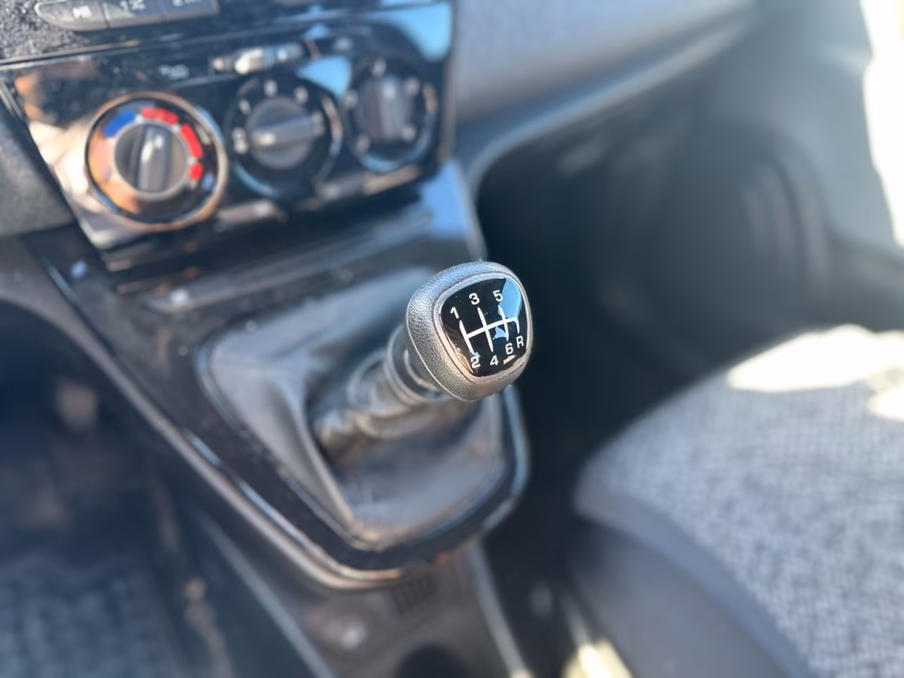 LANCIA Ypsilon III 2021 - Ypsilon 1.0 firefly hybrid Silver s&s 70cv 5p.ti