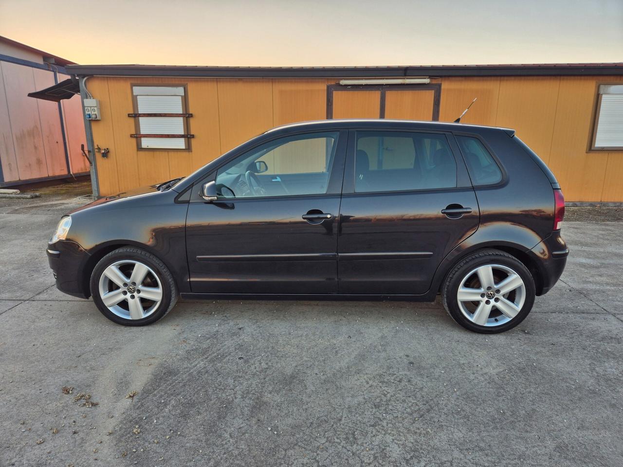 Volkswagen Polo 1.4/75CV 16V 5p.