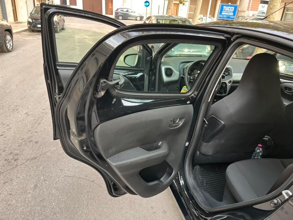 Peugeot 108 VTi 68 5 porte Allure