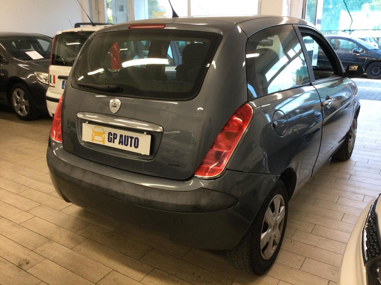 Lancia Ypsilon 1.2 Argento