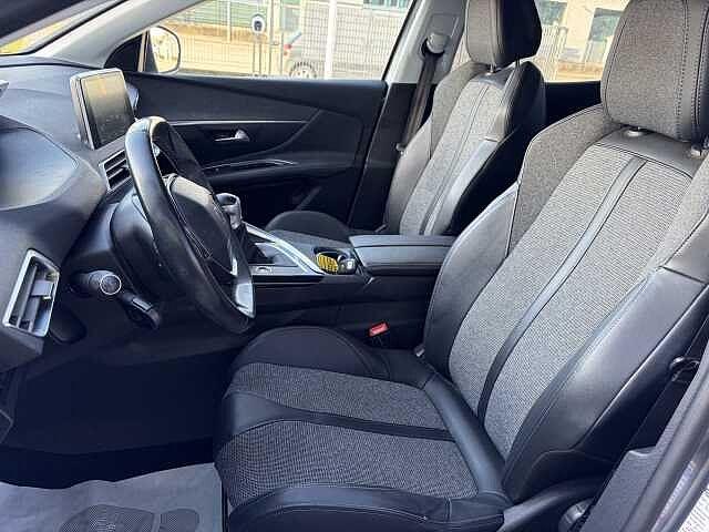 Peugeot 3008 1.5 BlueHDi 130 CV Allure