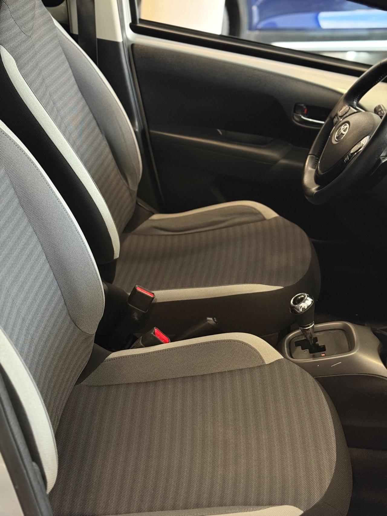 Toyota Aygo 1.0 VVT-i 72 CV 5 porte x-cool MMT